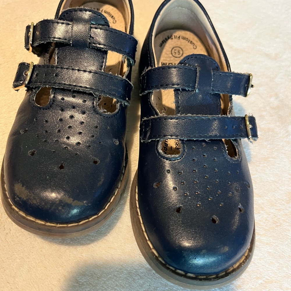 Navy Footmates Size 9.5